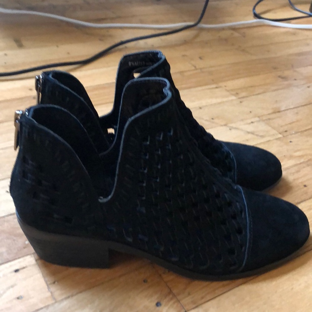 Heeled booties